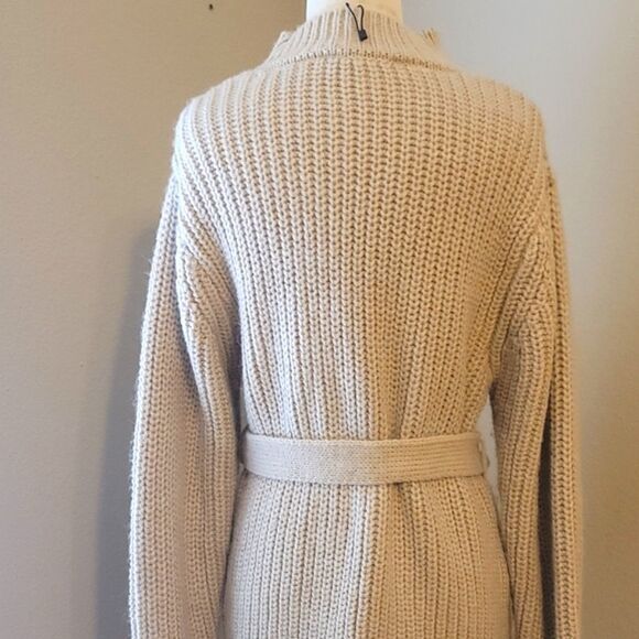 Zara knit sweater size small. - Picture 4 of 8